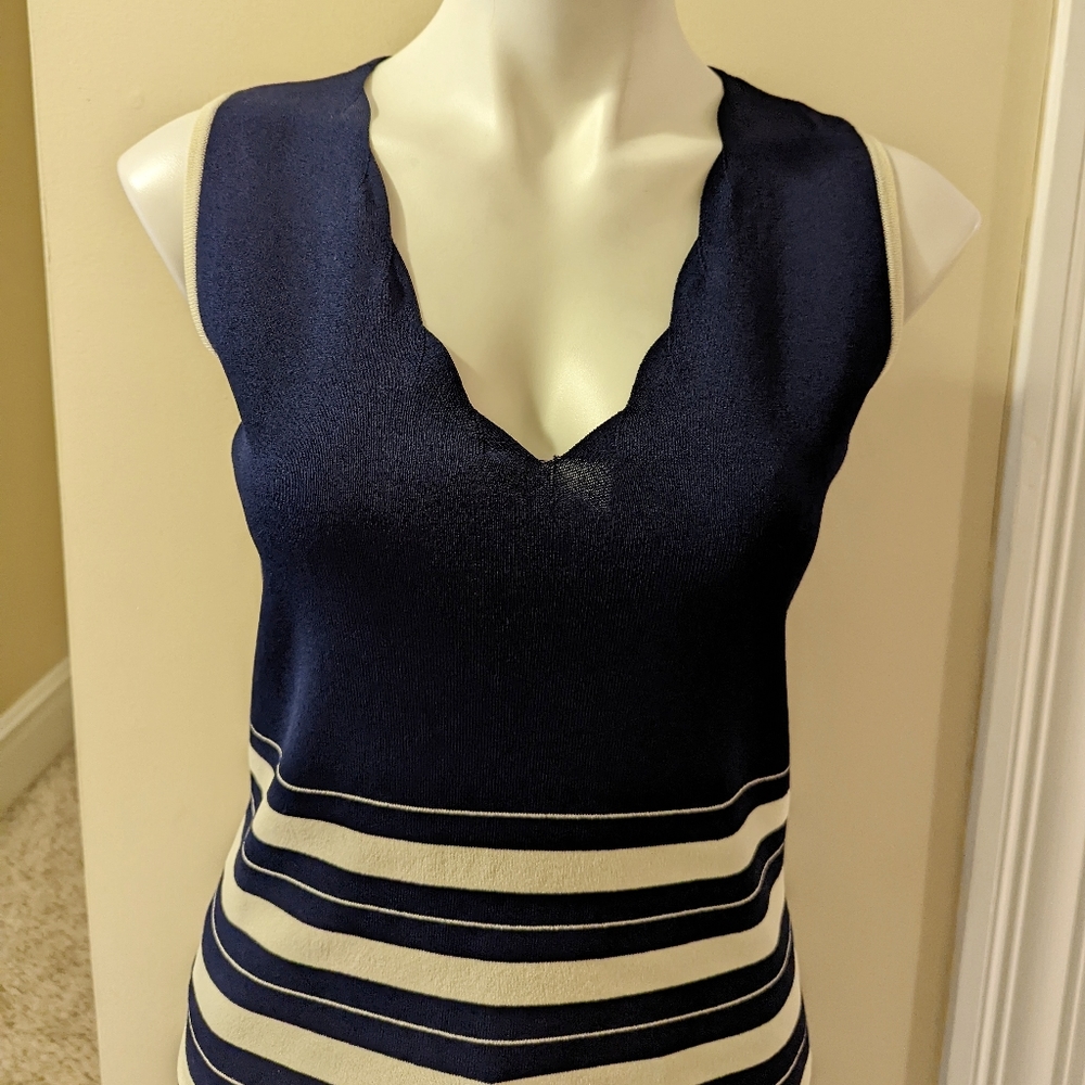 Bob Mackie navy blue and cream striped knit tank top size medium - Picture 4 of 7